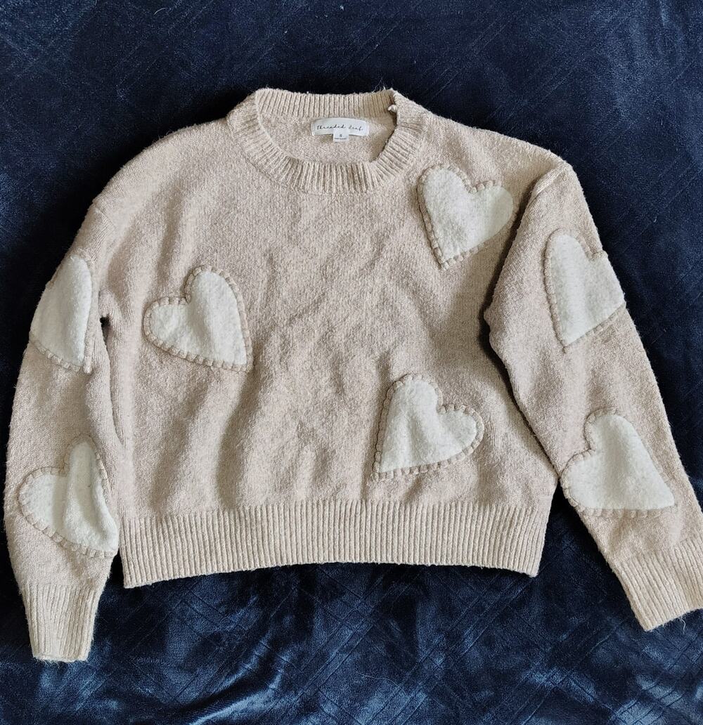 Threaded Leaf Sweater White Hearts Size Small